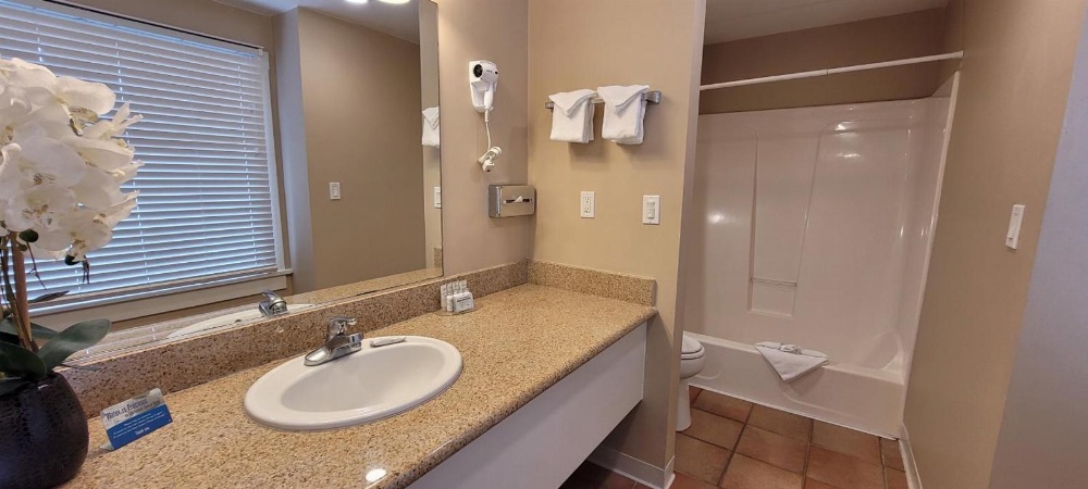 Butterfly Grove Inn Main image