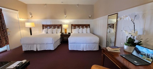 Butterfly Grove Inn image 4